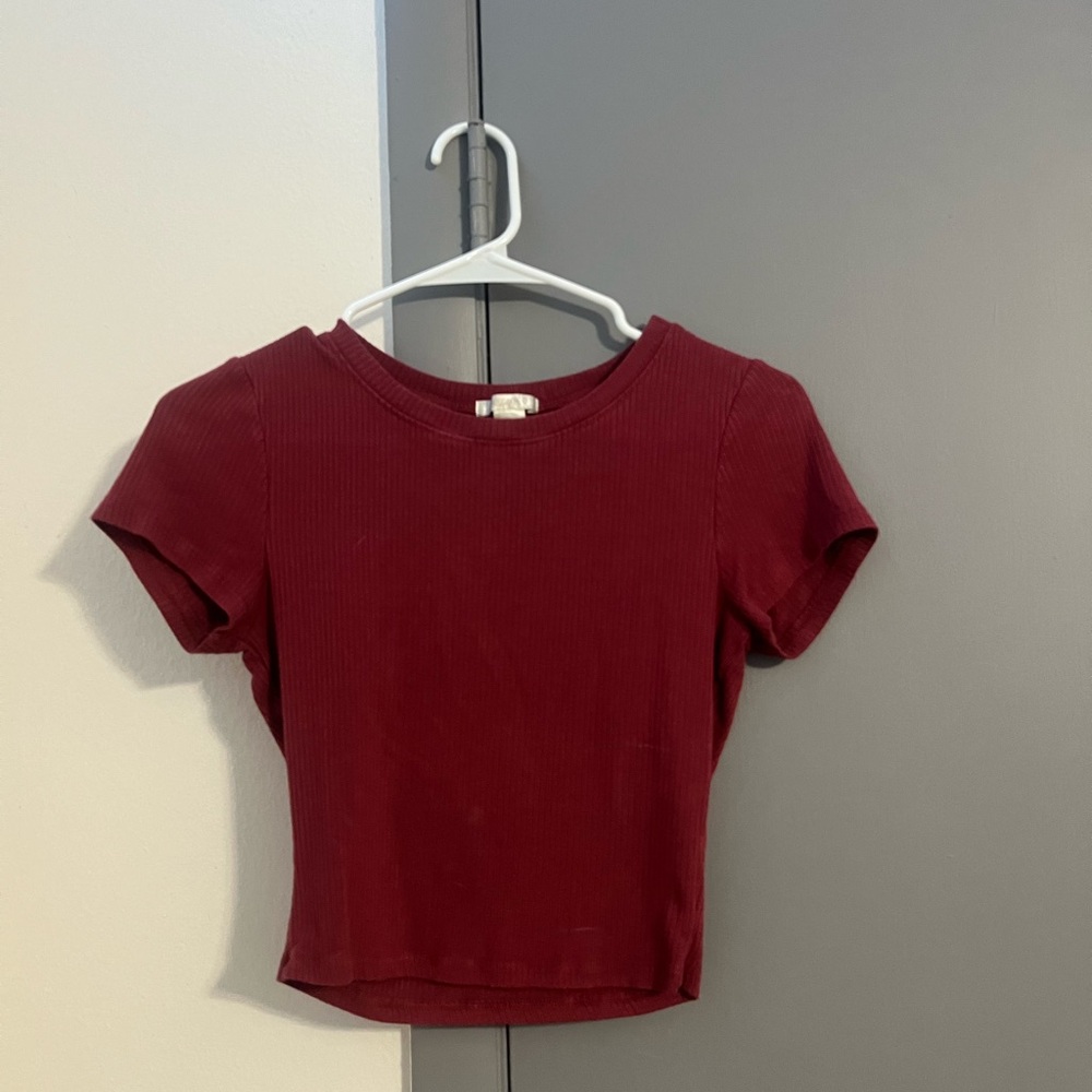 Women's Burgundy Top